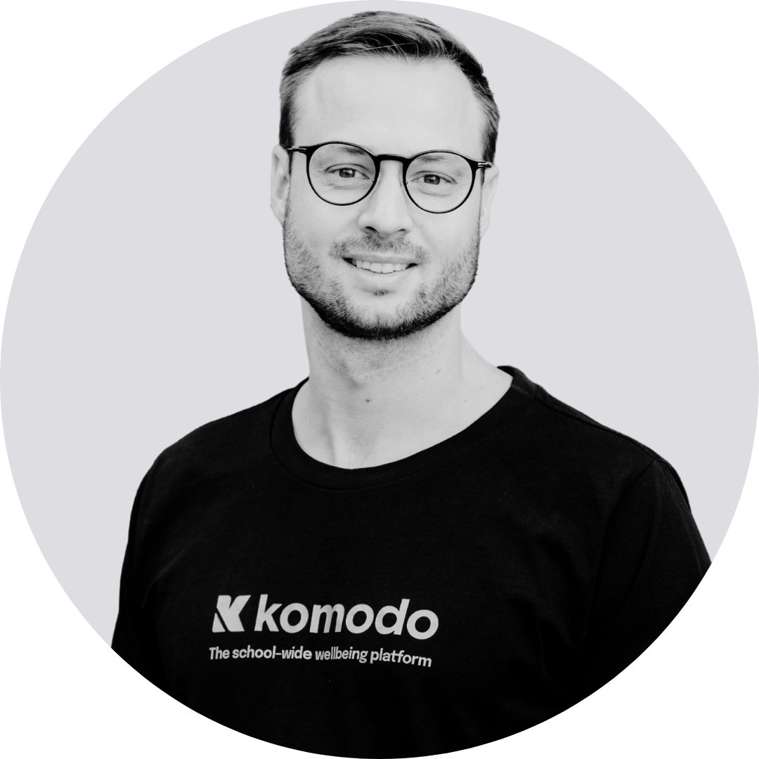 Jesper Dubai Event Headshot 2025